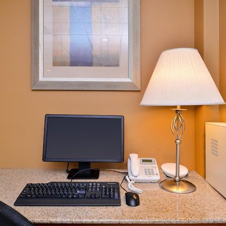 Red Roof Inn Sandusky - Milan Εξωτερικό φωτογραφία