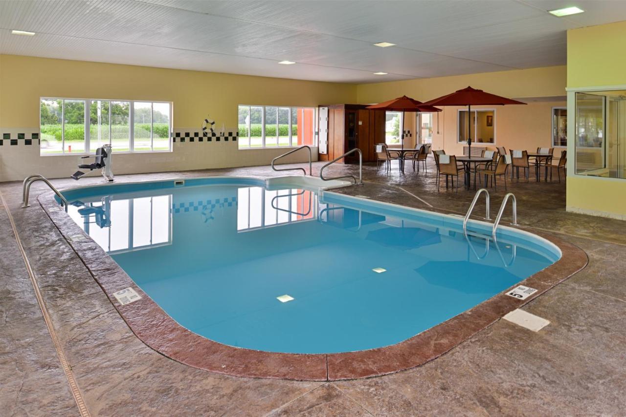 Red Roof Inn Sandusky - Milan Εξωτερικό φωτογραφία