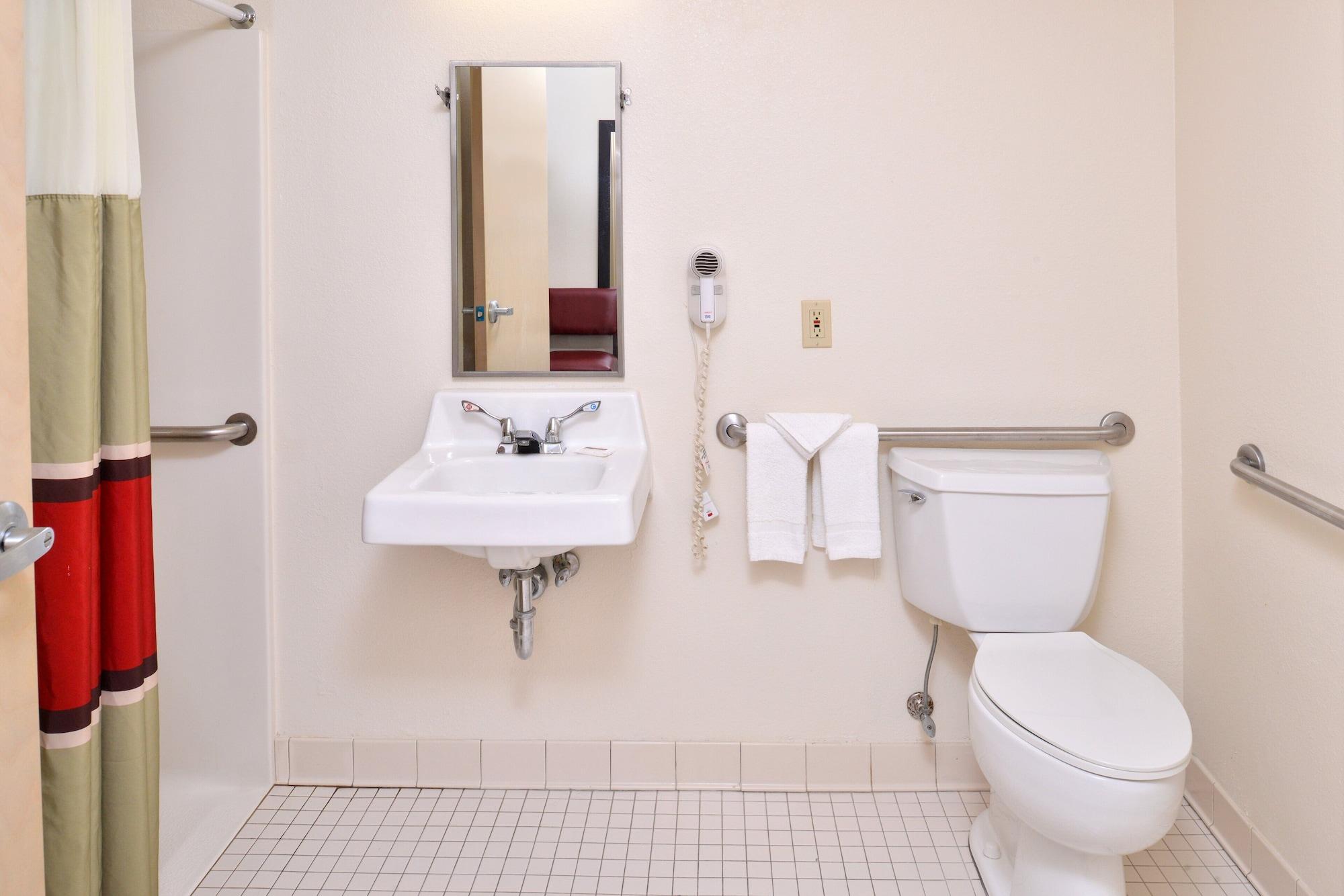 Red Roof Inn Sandusky - Milan Εξωτερικό φωτογραφία