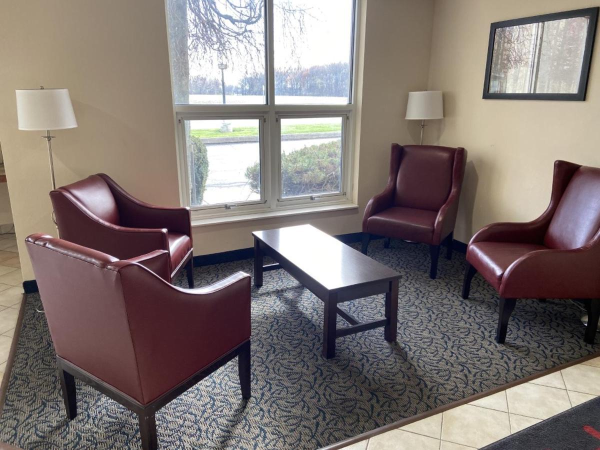 Red Roof Inn Sandusky - Milan Εξωτερικό φωτογραφία