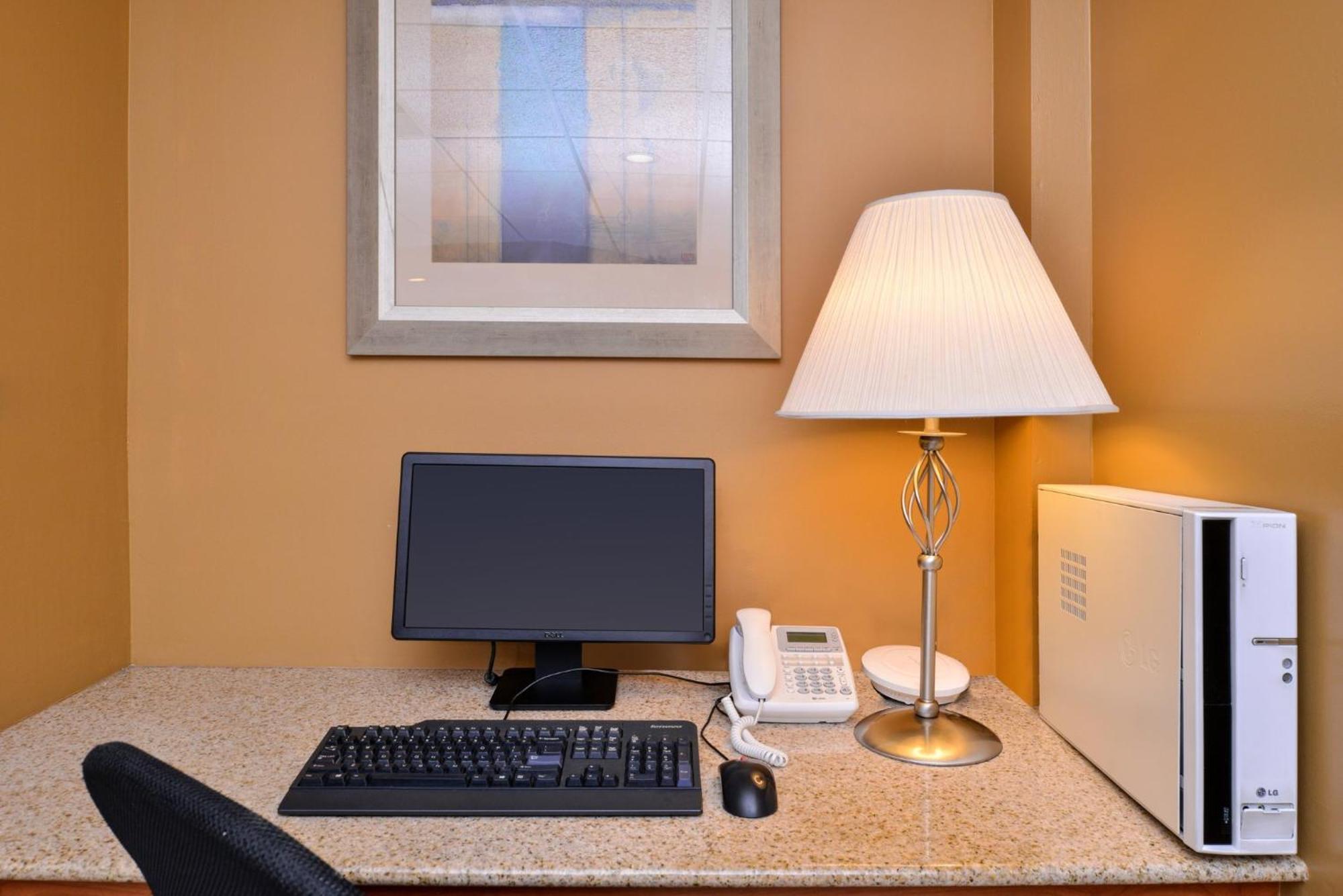 Red Roof Inn Sandusky - Milan Εξωτερικό φωτογραφία