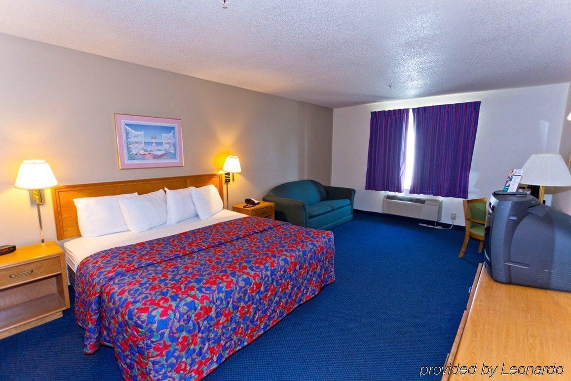 Red Roof Inn Sandusky - Milan Δωμάτιο φωτογραφία